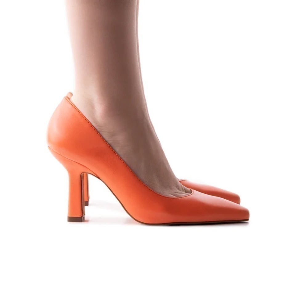 L'intervalle Orange Leather Mid-Heel Pumps